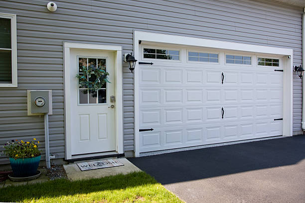 24/7 Emergency Garage Door Panel Replacement experts in Carnegie, OK